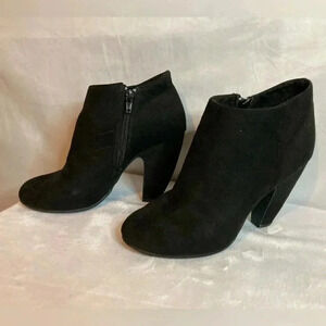 Olsenboye black ankle booties
